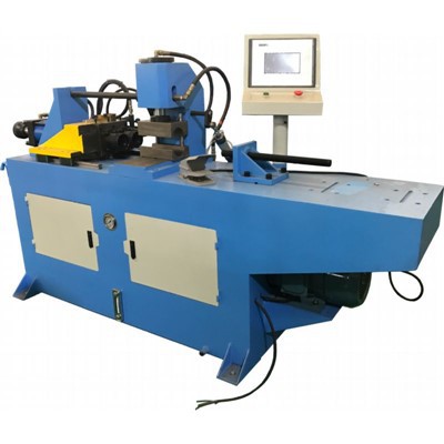 Máquina de formação de tubos